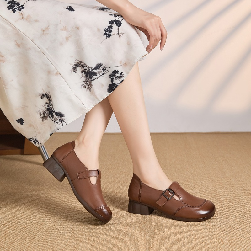 Ismere - Buckle Shoes