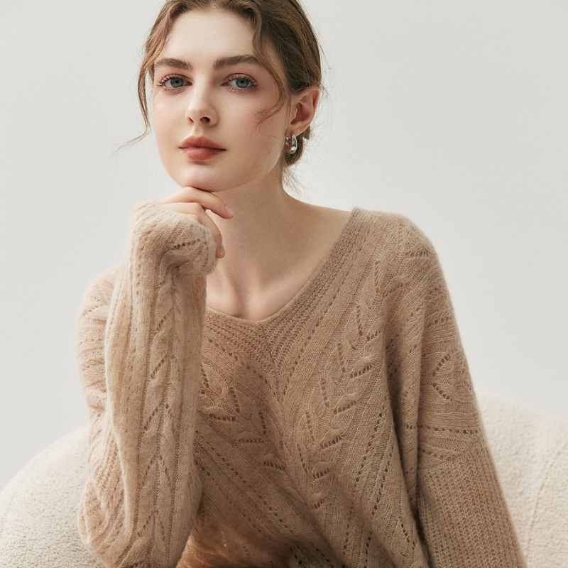 Elaren - Merino Wool & Cashmere Knit Sweater
